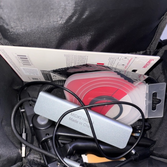 Sony Compact Pink Camera - Picture 4 of 4